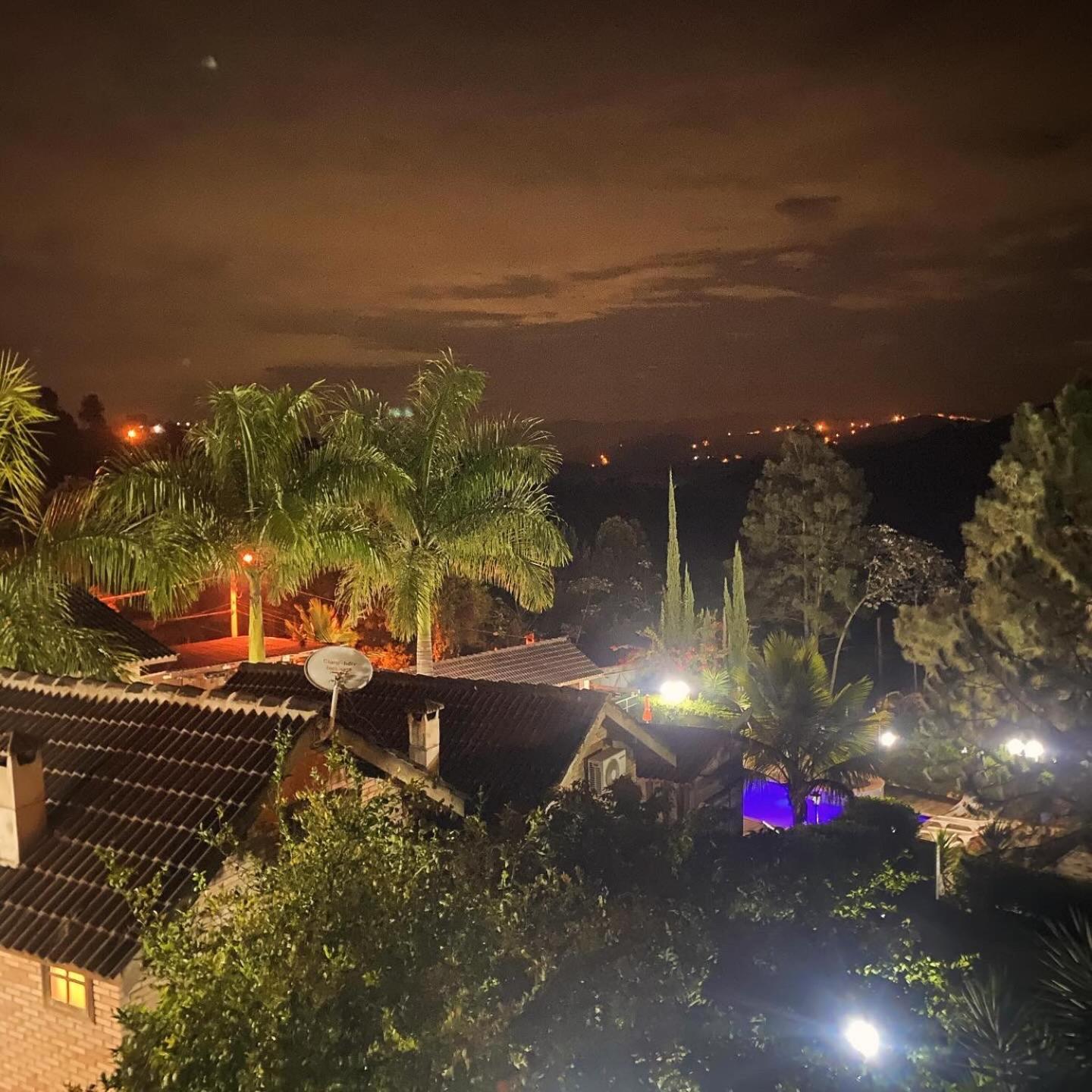 Chales Marinelli Em Sao Roque Luaran gambar